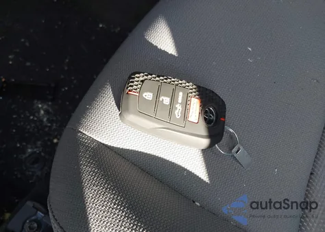 2025 Toyota Corolla Cross Hybrid S z USA, uszkodzony, nr VIN 7MUFBABG9SV073507